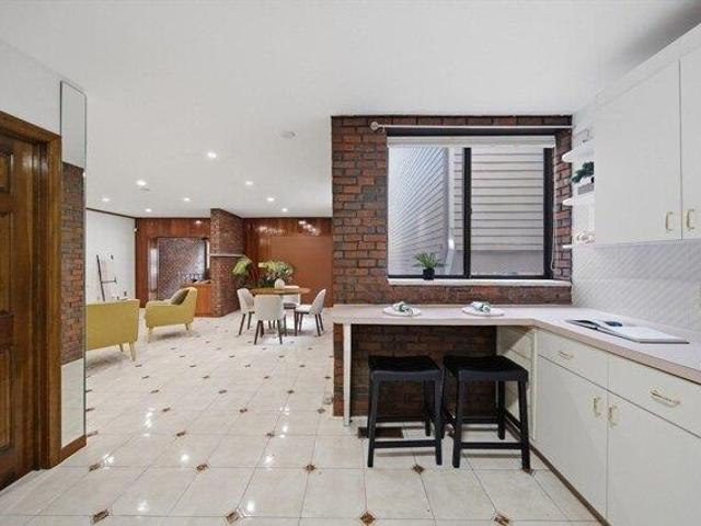 condo with 3 bedroom, Boston MA ES105386429