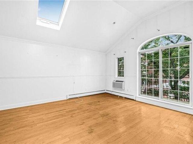 condo with 3 bedroom, Brooklyn NY ES104905038