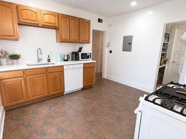 condo with 3 bedroom, Brookline MA ES105402718