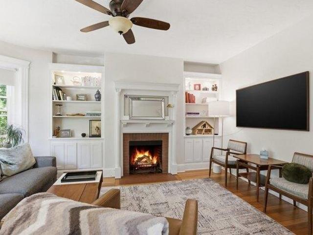 condo with 3 bedroom, Brookline MA ES105404300
