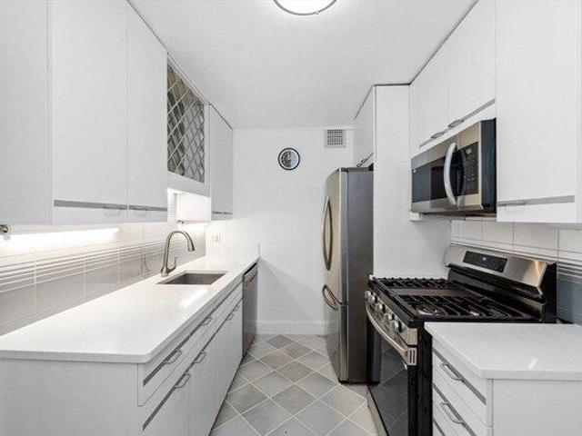 condo with 3 bedroom, Brookline MA ES105559207