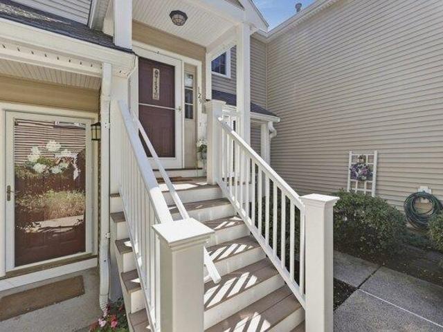 condo with 3 bedroom, Braintree MA ES105552782