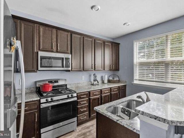 condo with 3 bedroom, Burlington NJ ES105275495