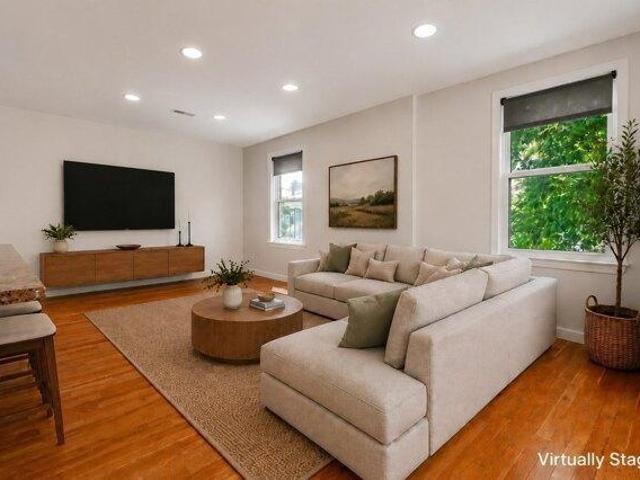 condo with 3 bedroom, Cambridge MA ES105560760