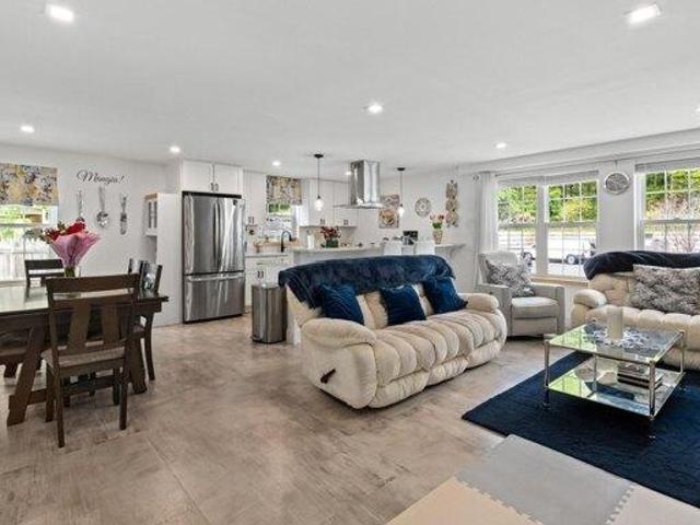 condo with 3 bedroom, Canton MA ES105385861