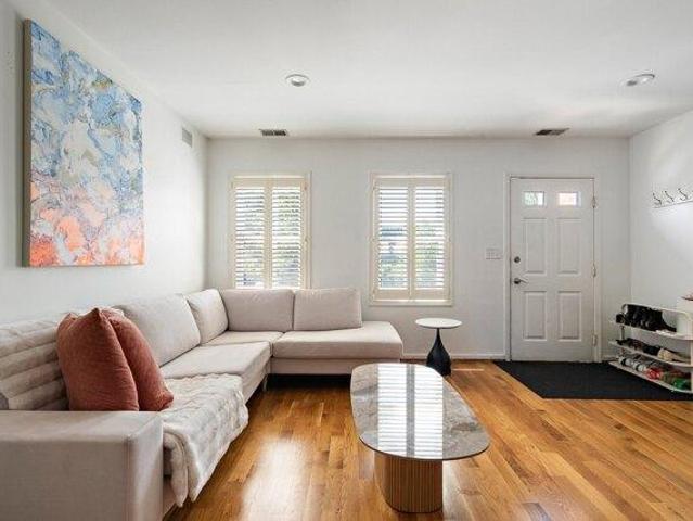 condo with 3 bedroom, Chelsea MA ES105440774