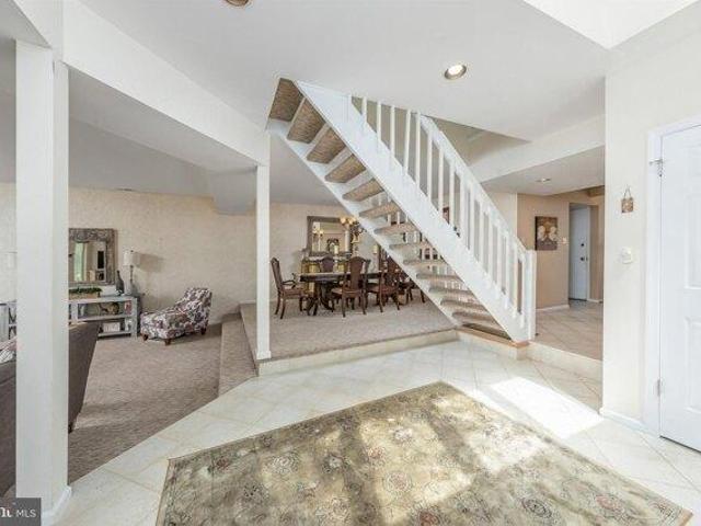 condo with 3 bedroom, Cherry Hill NJ ES105255728