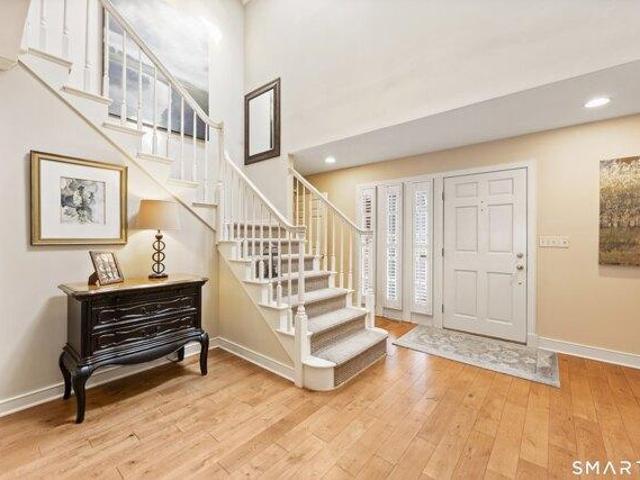 condo with 3 bedroom, Cheshire CT ES104608664