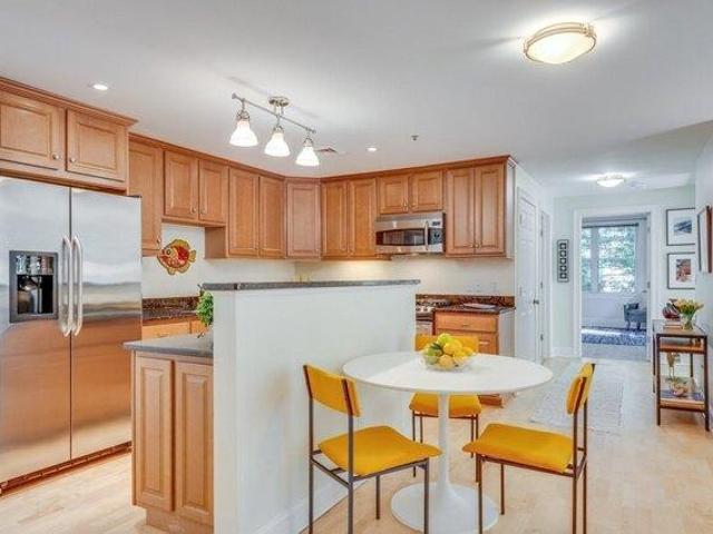 condo with 3 bedroom, Concord MA ES105548576