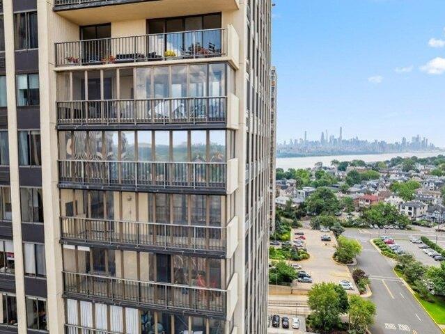 condo with 3 bedroom, Cliffside Park NJ ES105493345