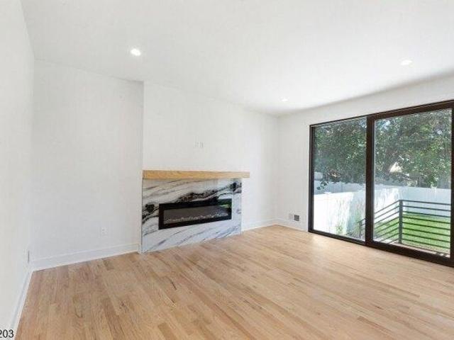 condo with 3 bedroom, Clifton NJ ES105274221