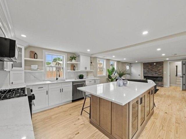 condo with 3 bedroom, Danvers MA ES105368645
