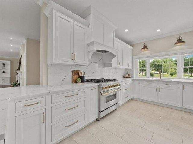 condo with 3 bedroom, Danvers MA ES105426169