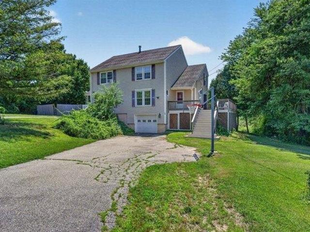 condo with 3 bedroom, Derry NH ES104376917