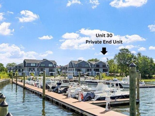 condo with 3 bedroom, Dover NH ES105401686