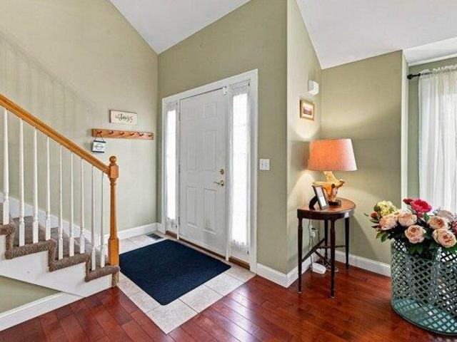 condo with 3 bedroom, Dover NH ES105609370