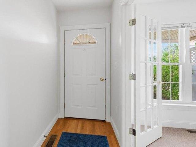 condo with 3 bedroom, Durham NH ES105629436