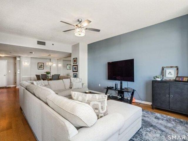 condo with 3 bedroom, East Hartford CT ES105476327