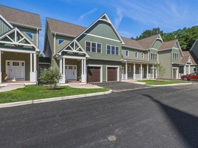 condo with 3 bedroom, Easthampton MA ES105352316
