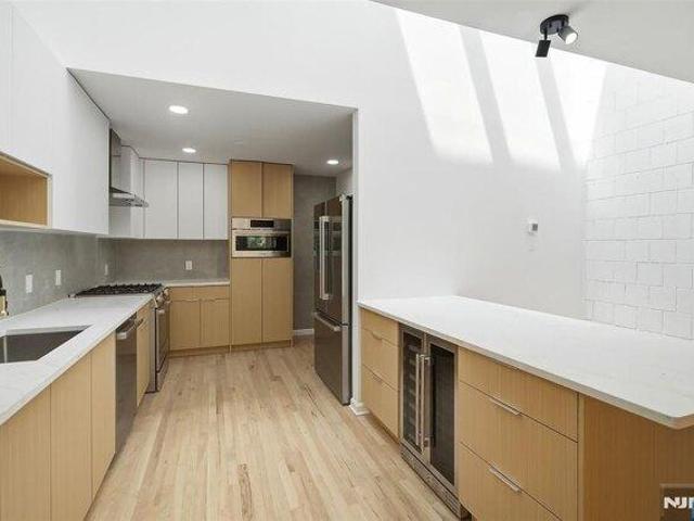 condo with 3 bedroom, Englewood NJ ES105652087