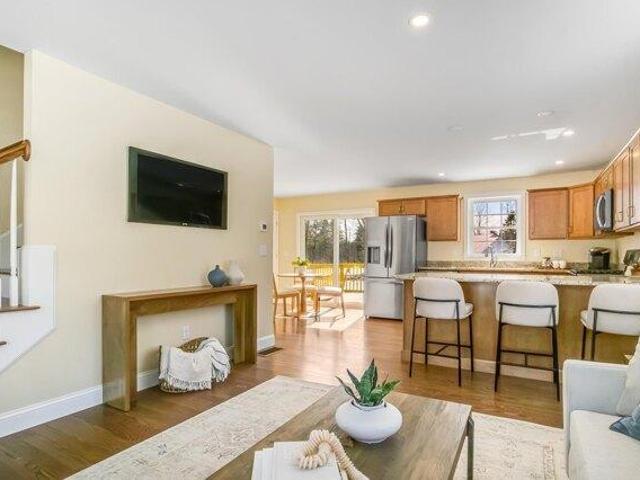 condo with 3 bedroom, Epping NH ES105425863