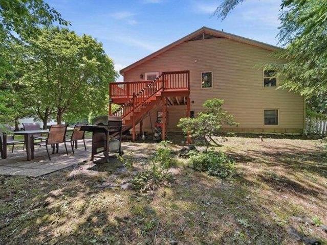 condo with 3 bedroom, Gilford NH ES105558547