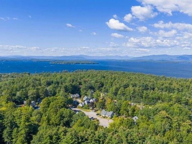 condo with 3 bedroom, Gilford NH ES105610398
