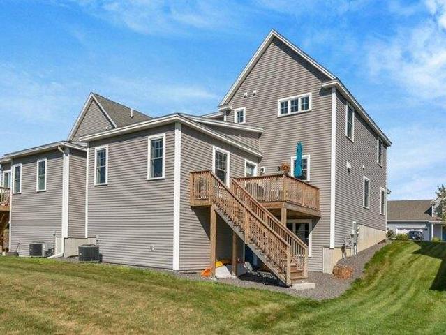 condo with 3 bedroom, Gorham ME ES105712707