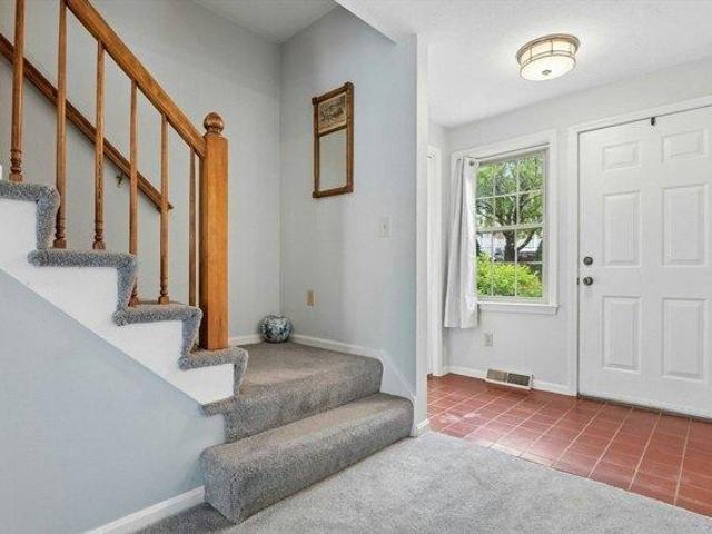 condo with 3 bedroom, Grafton MA ES104115850