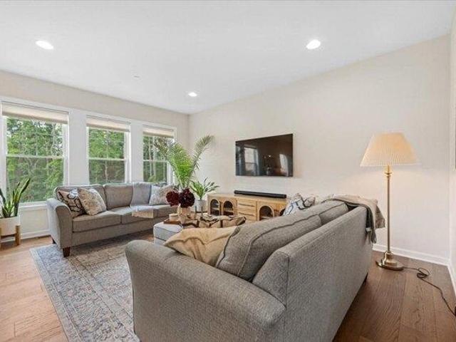 condo with 3 bedroom, Grafton MA ES104236951