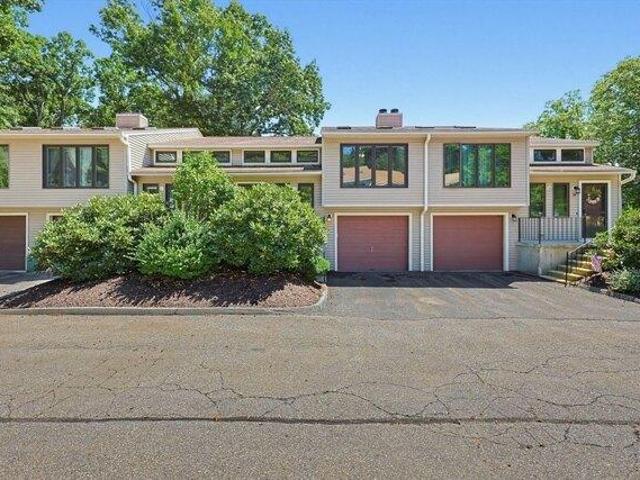 condo with 3 bedroom, Grafton MA ES105477534