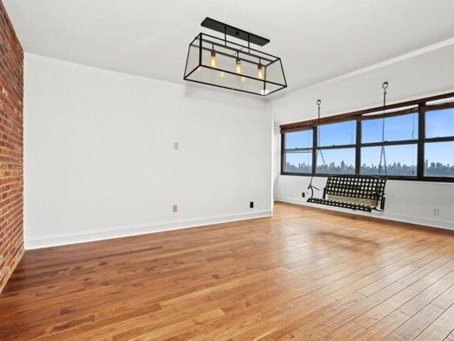 condo with 3 bedroom, Guttenberg NJ ES105591500