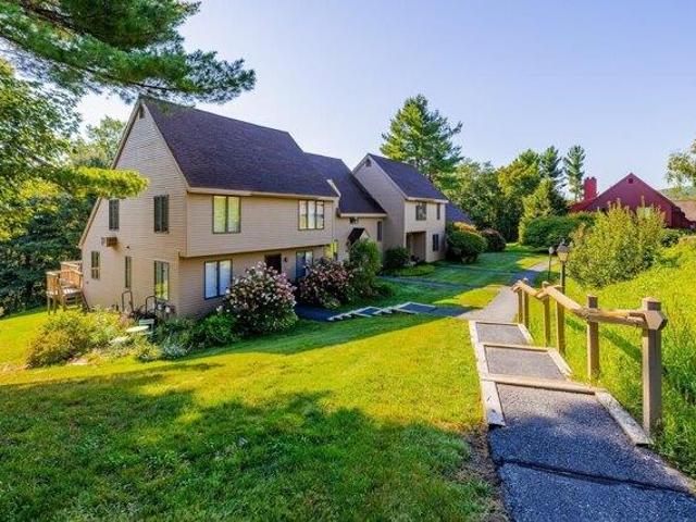condo with 3 bedroom, Hartford VT ES105423143