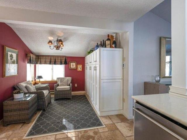 condo with 3 bedroom, Hartford VT ES105557227