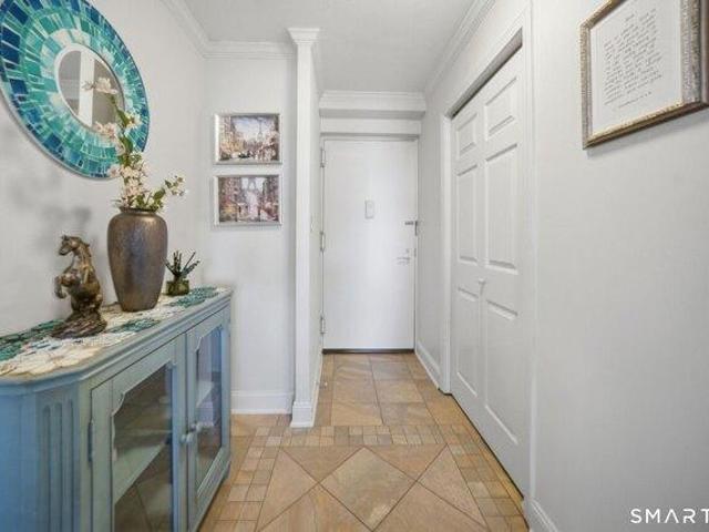 condo with 3 bedroom, Hartford CT ES104567689