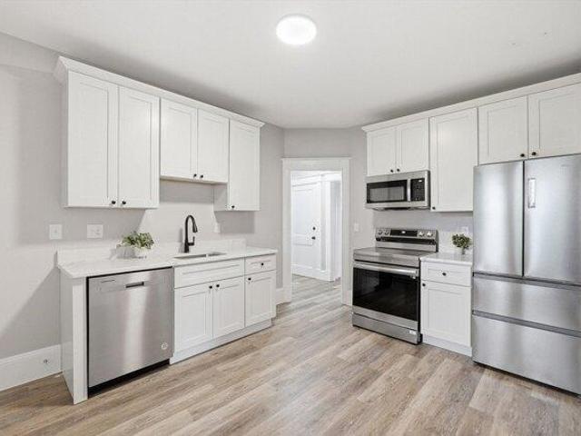 condo with 3 bedroom, Holyoke MA ES105240017