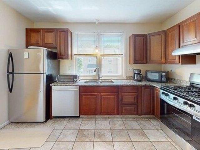 condo with 3 bedroom, Holden MA ES104444256