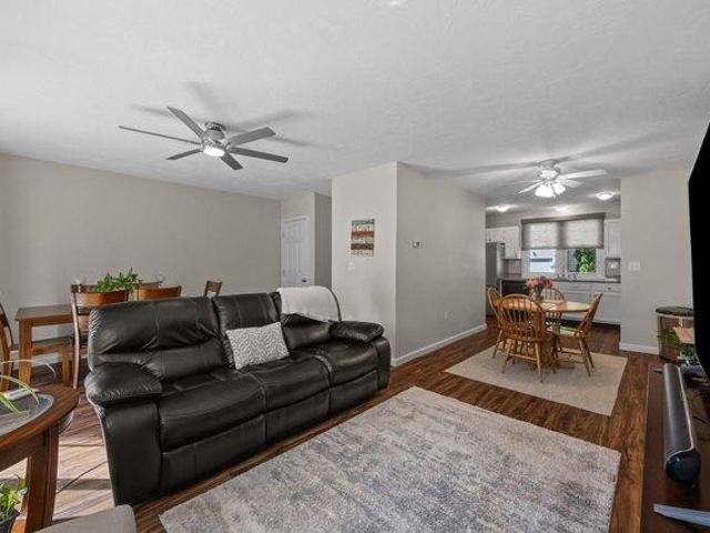 condo with 3 bedroom, Holden MA ES105629343