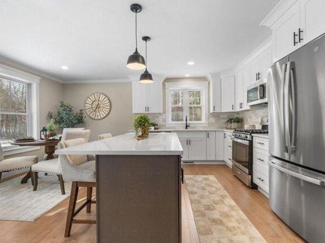 condo with 3 bedroom, Hollis NH ES105425415