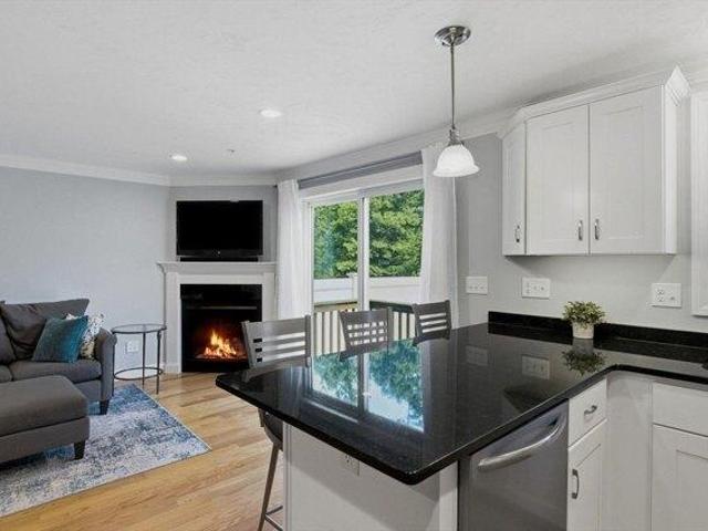 condo with 3 bedroom, Hudson MA ES104352536
