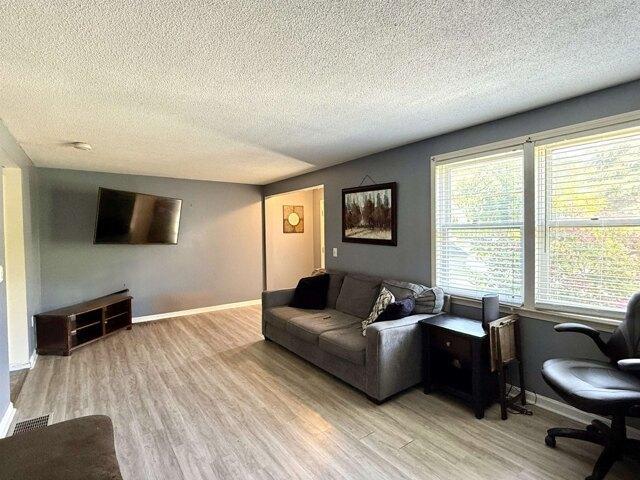 condo with 3 bedroom, Hudson NH ES104376841
