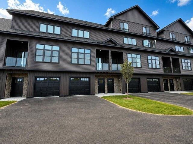 condo with 3 bedroom, Laconia NH ES105427234