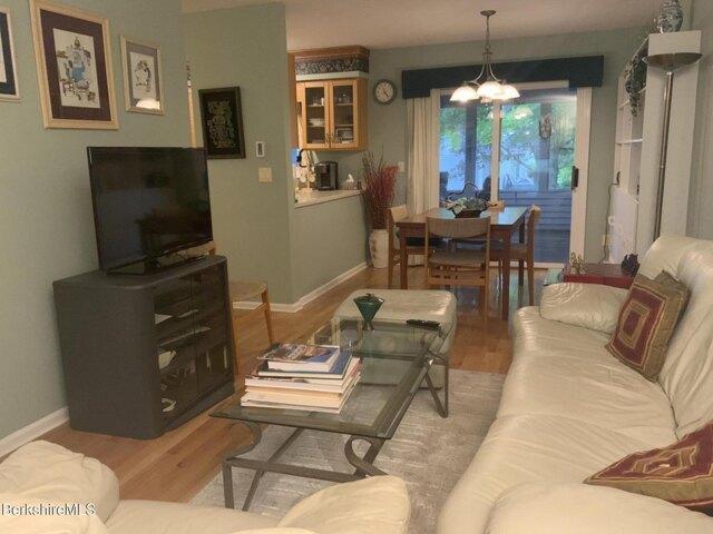 condo with 3 bedroom, Lee MA ES105330662