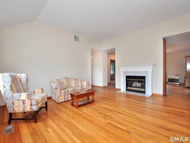 condo with 3 bedroom, Litchfield CT ES105497077