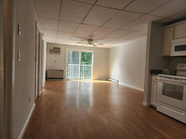 condo with 3 bedroom, Londonderry NH ES105440905
