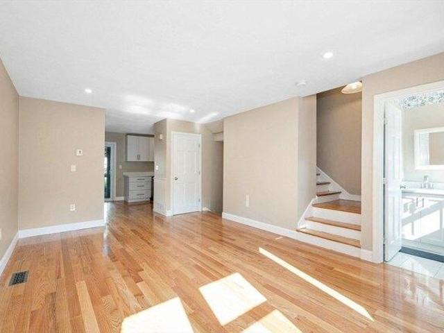 condo with 3 bedroom, Lowell MA ES105340669