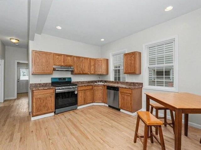 condo with 3 bedroom, Lowell MA ES105368960