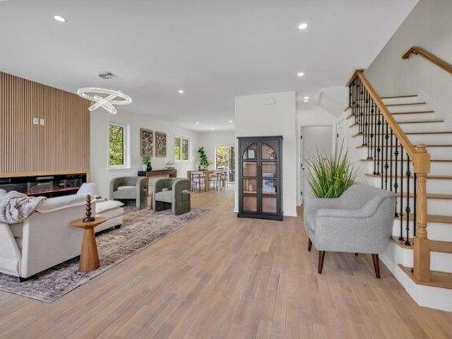 condo with 3 bedroom, Lunenburg MA ES105352835