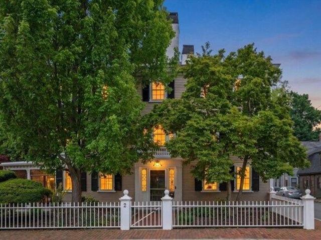 condo with 3 bedroom, m MA ES104375065