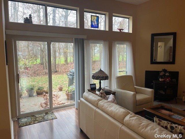 condo with 3 bedroom, Manorville NY ES72692125